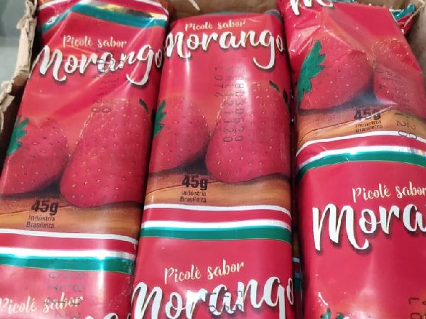 Picolé ao Leite - Morango Picolé ao Leite - Morango